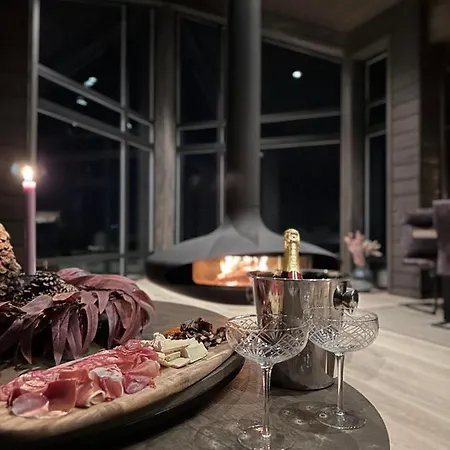 Hébergement de vacances Panoramahytte Pa Med Sauna Og Jakuzzi ,luxus Peisen