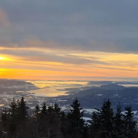 Hébergement de vacances Panoramahytte Pa Med Sauna Og Jakuzzi ,luxus Peisen *